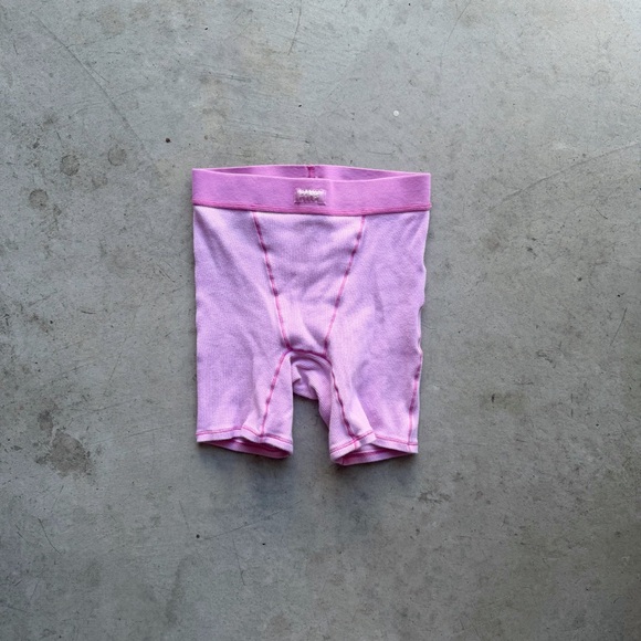 Skims Pink Ribbed Boxer Shorts - Picture 2 of 6